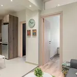 Cozy In Center *